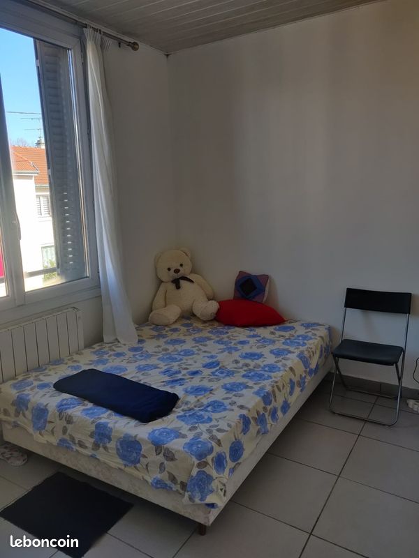 Appartement 1 pièce 17 m² · à Villejuif · 17 m² · 710 €