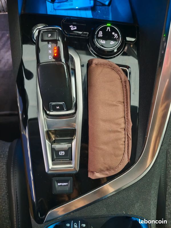 PEUGEOT 3008 1.2 PureTech 130ch Allure EAT6 - 2017 - Suivi complet Peugeot - Climatisation - i-Cockpit - Carplay (image 16)