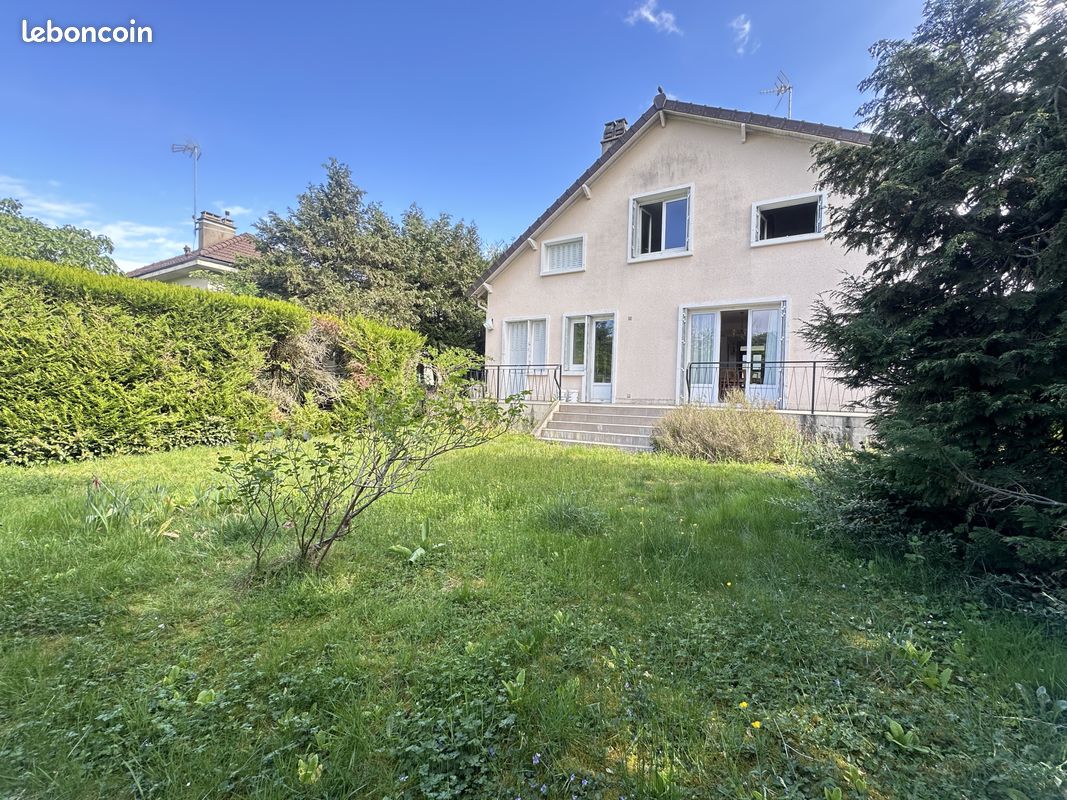 Maison 6 pièces 106 m² · à Le Plessis-Trévise · 106 m² · 385 000 €