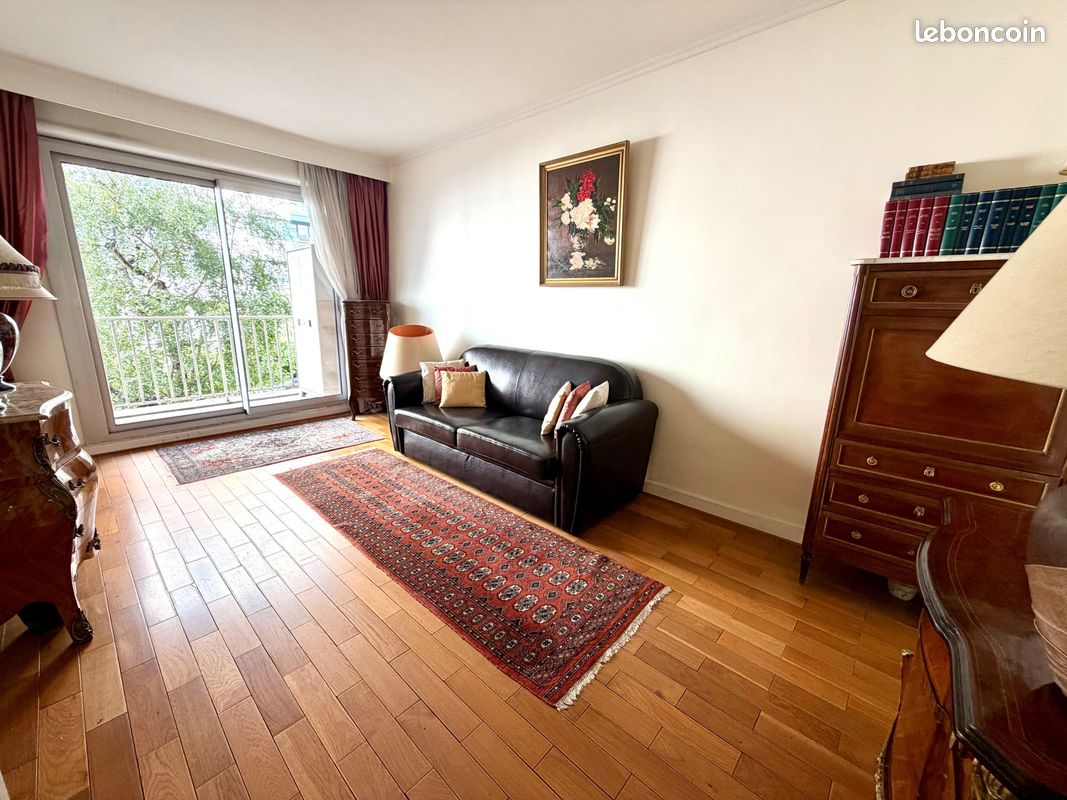 Appartement 2 pièces 41 m² · à Neuilly-sur-Seine · 41 m² · 374 000 €