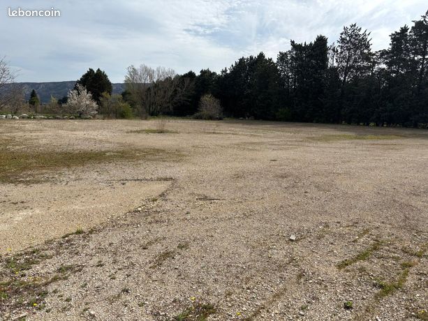 Terrain 3247 m² Cheval-Blanc