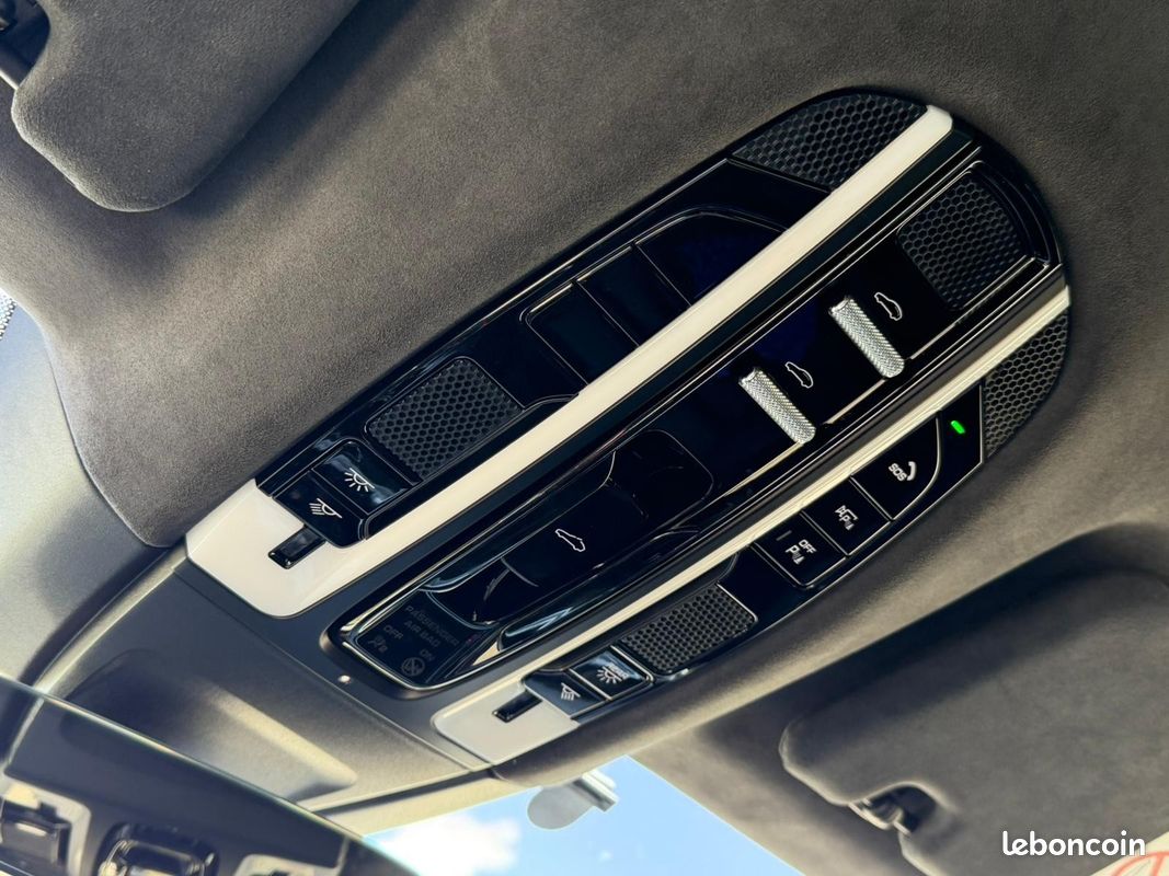 PORSCHE PANAMERA Turbo S V8 4.0 700 Hybrid Sport Turismo (image 22)