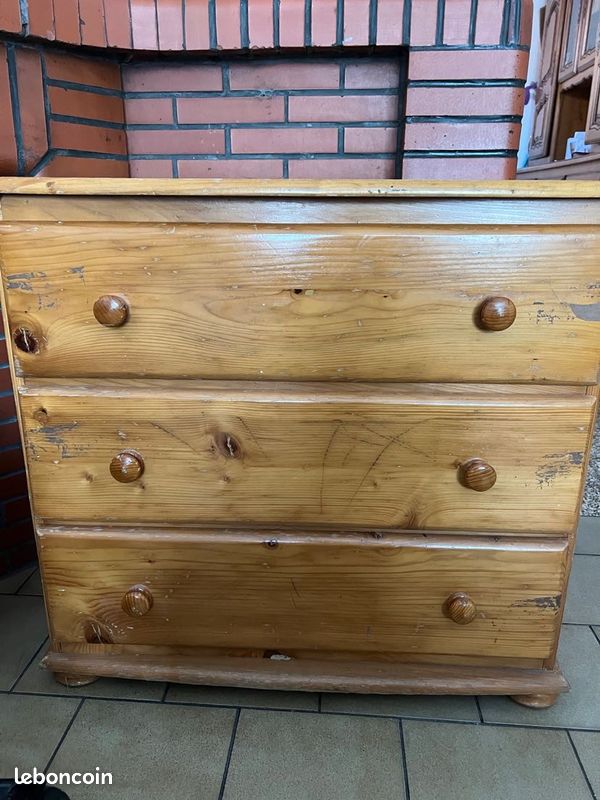 Commode (image 1)