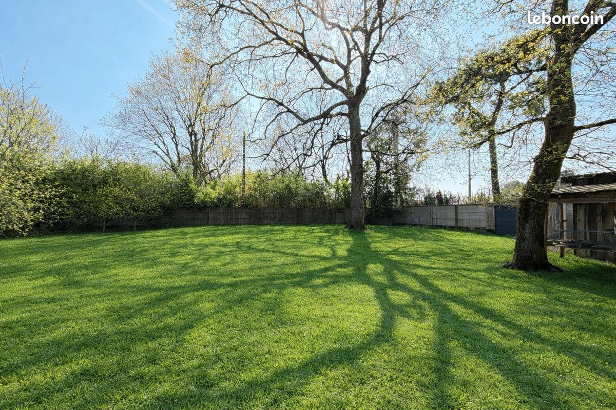 Terrain 716 m² · à Gujan-Mestras · 716 m² · 371 000 €
