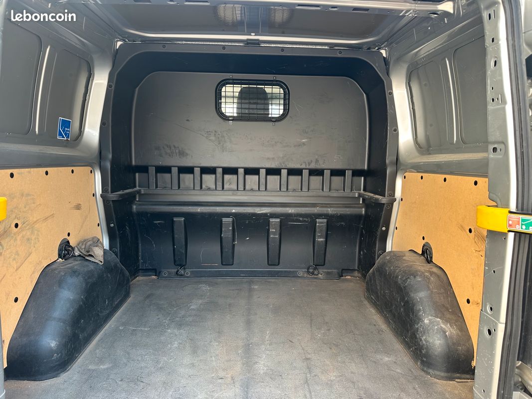 Ford transit custom limited cabine approfondie 5 places l1h1 2.0 dci ecoblue 130 cv boite automatique tva (image 5)