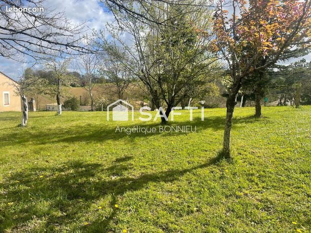 Terrain 800 m² PONT-DU-CASSE