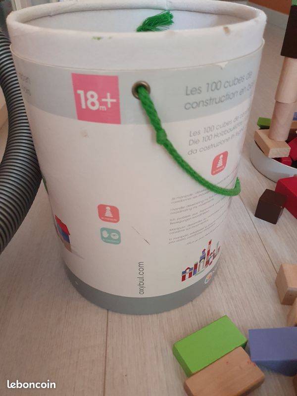Boites de 100 cubes en bois (image 2)