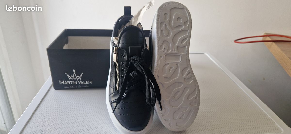 Chaussures femme neuves Martin Valen taille 37 noir Chaussures
