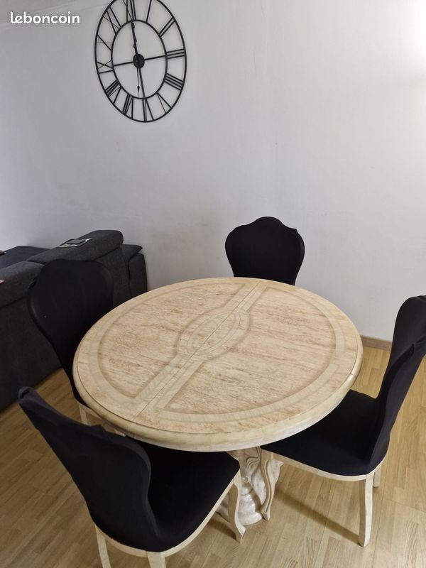 Salle à manger (image 1)