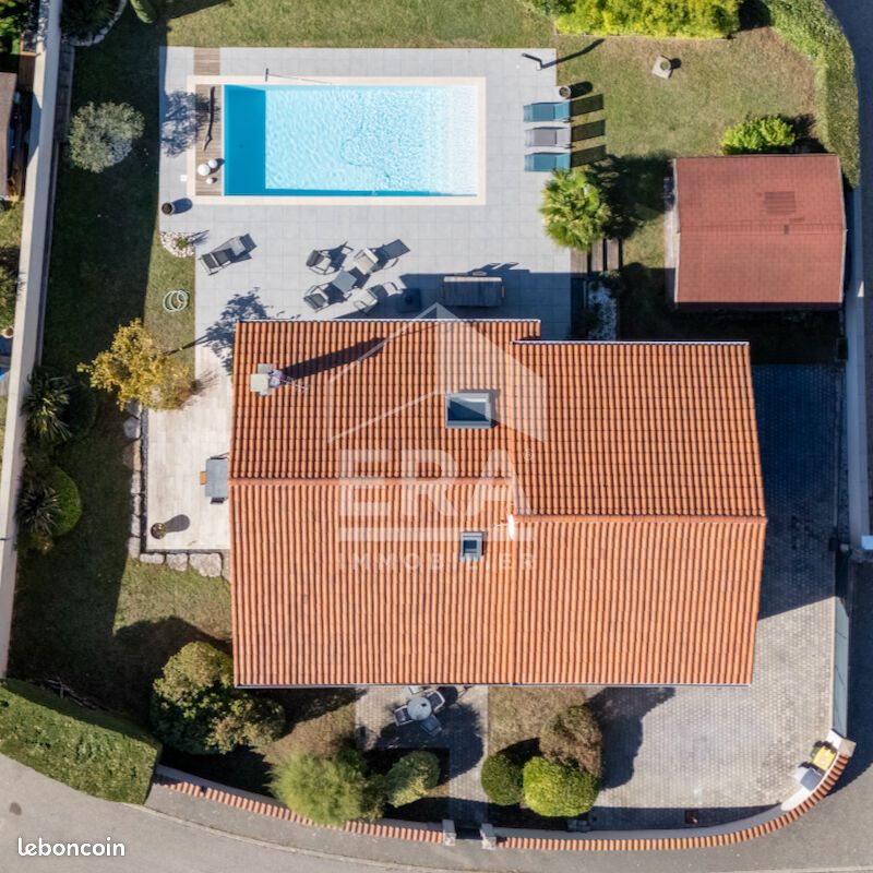 Maison 7 pièces 156 m² · à Charly · 156 m² · 775 000 €