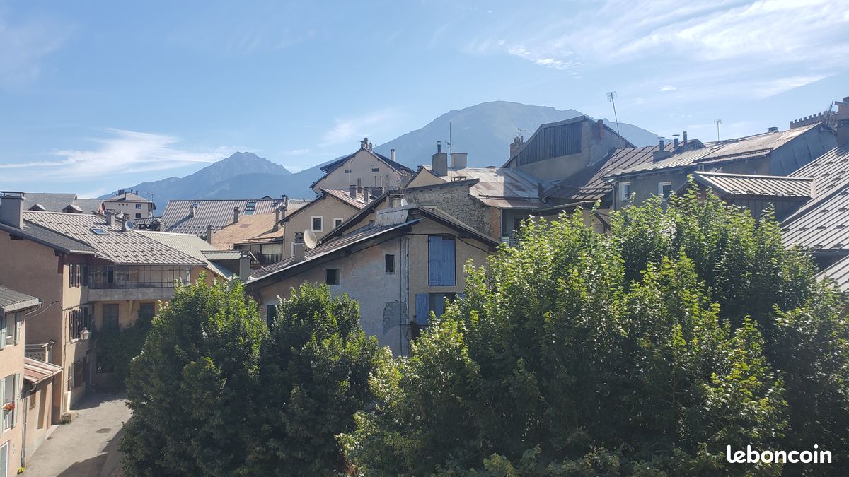 Appartement 2 pièces 55 m² · à Embrun · 55 m² · 690 €/mois