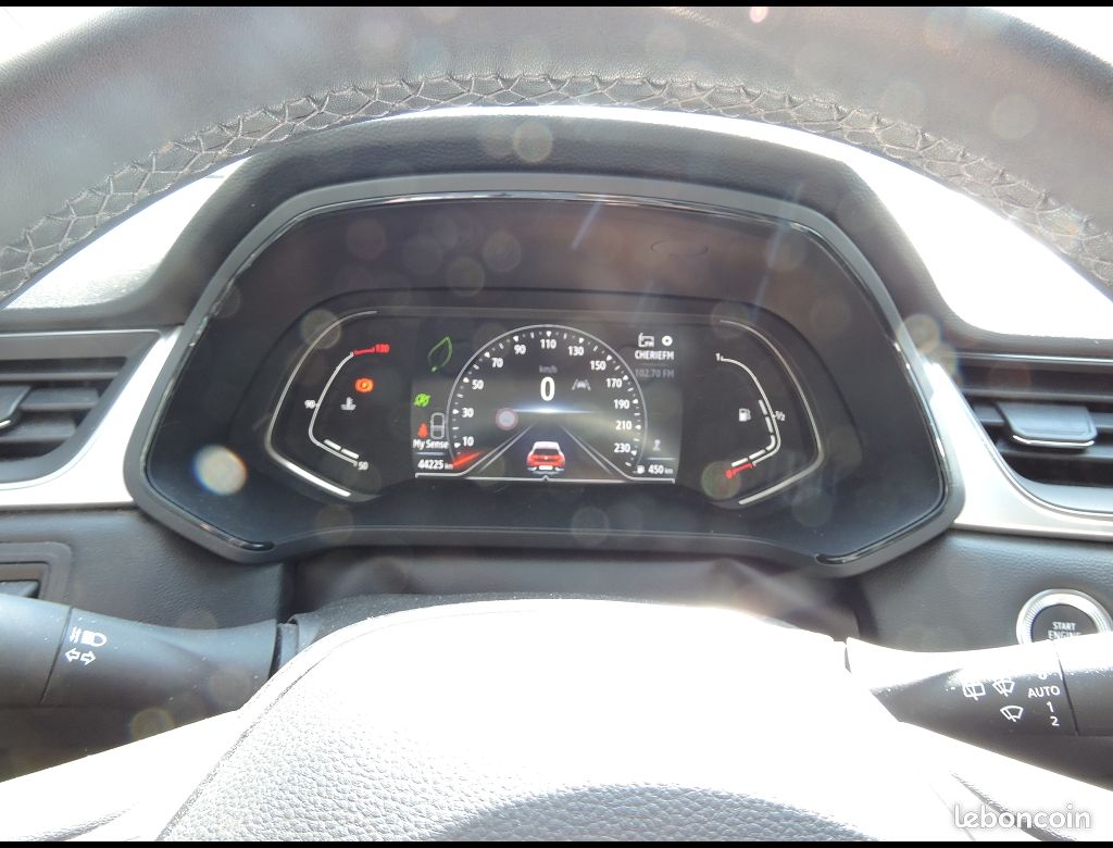 Renault Captur TECHNO TCE 90CH BVM6 (image 9)
