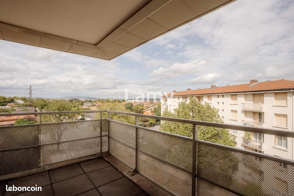 Appartement 2 pièces 42 m² · à Vénissieux · 42 m² · 150 000 €