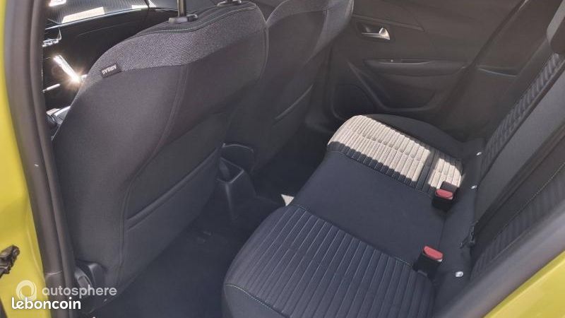 Peugeot 208 1.2 PureTech 100ch S&S Active (image 18)