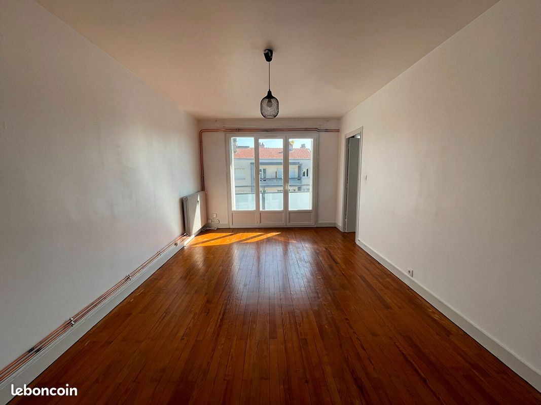 Appartement 2 pièces 49 m² · à Clermont-Ferrand · 49 m² · 680 €