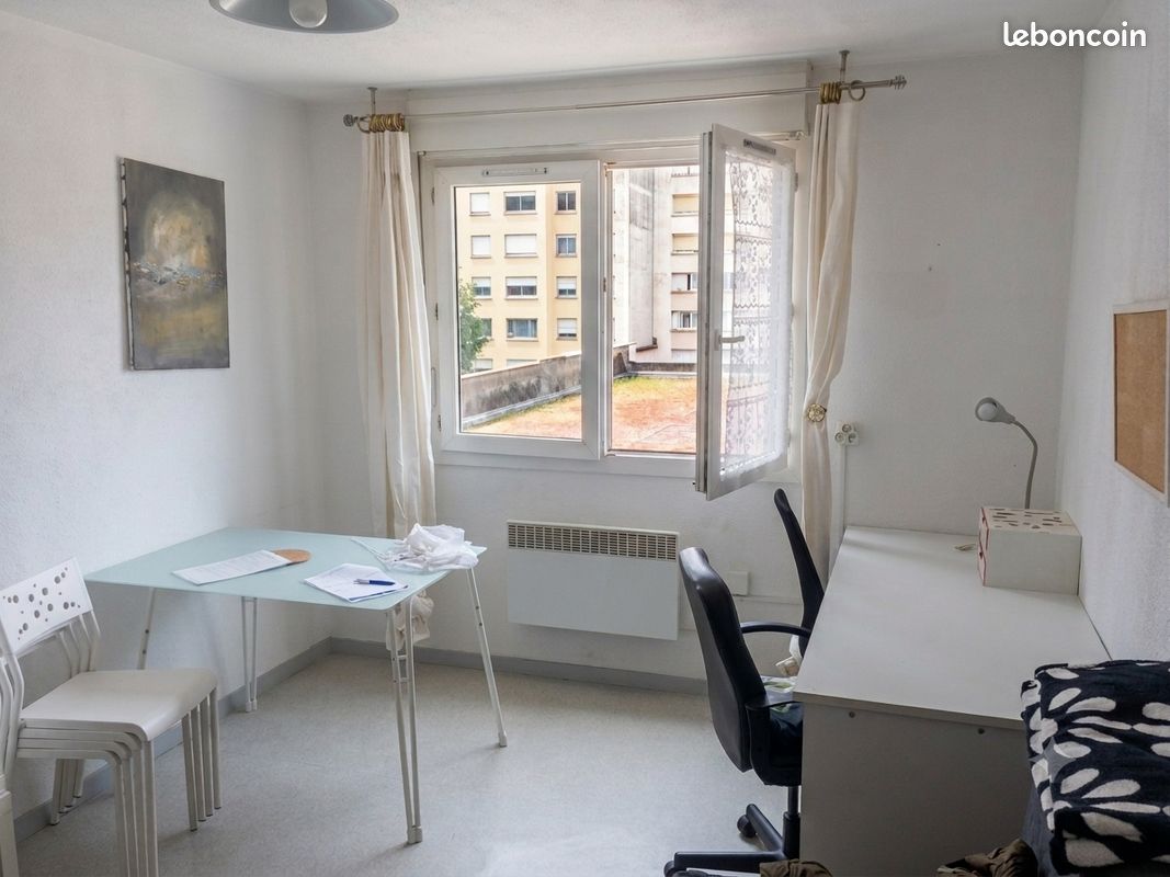 Appartement 1 pièce 20 m² · à Saint-Étienne · 20 m² · 340 €