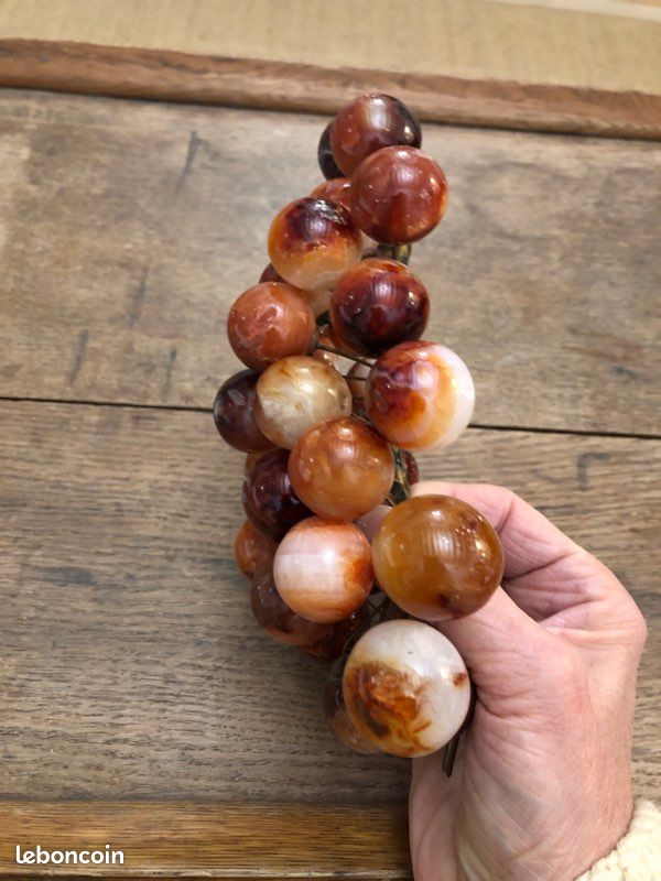 Grappe de raisin en pierre (image 3)