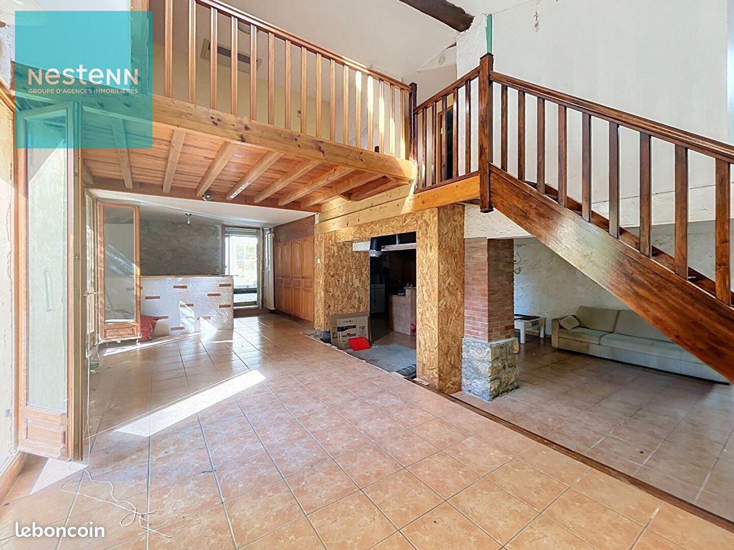 Maison 4 pièces 131 m² · à Lux · 131 m² · 155 000 €