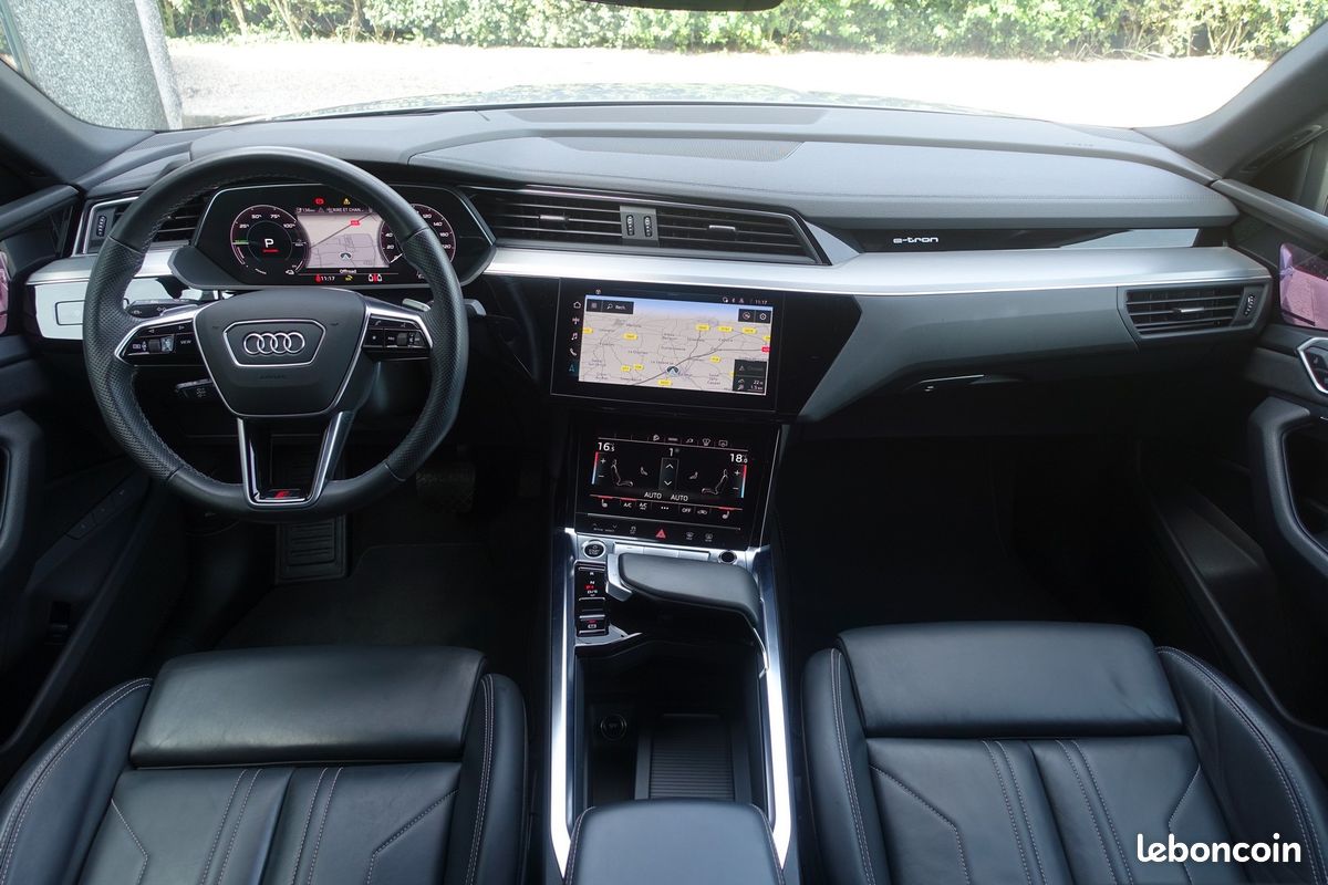 E-Tron 55 Sportback Quattro S-Tronic S-Line 408ch Virtual cockpit/Toit ouvrant/Cuir sport Chauffant/Grd Gps europe/Caméra 3D/Accès confort/HUD/Full LED/Carplay/1*Main/Garantie 12 mois (image 9)
