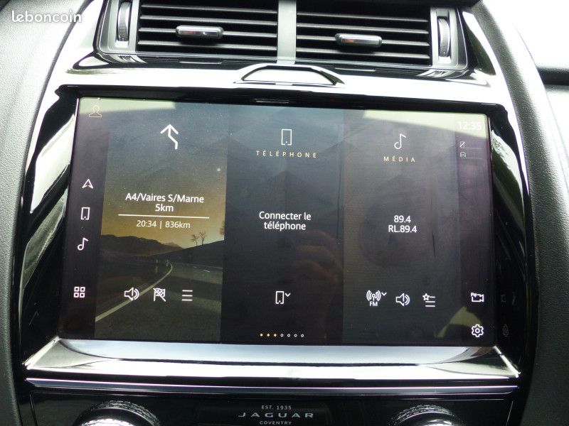 Jaguar E-PACE P300E PHEV R-DYNAMIC HSE BVA AWD (image 19)