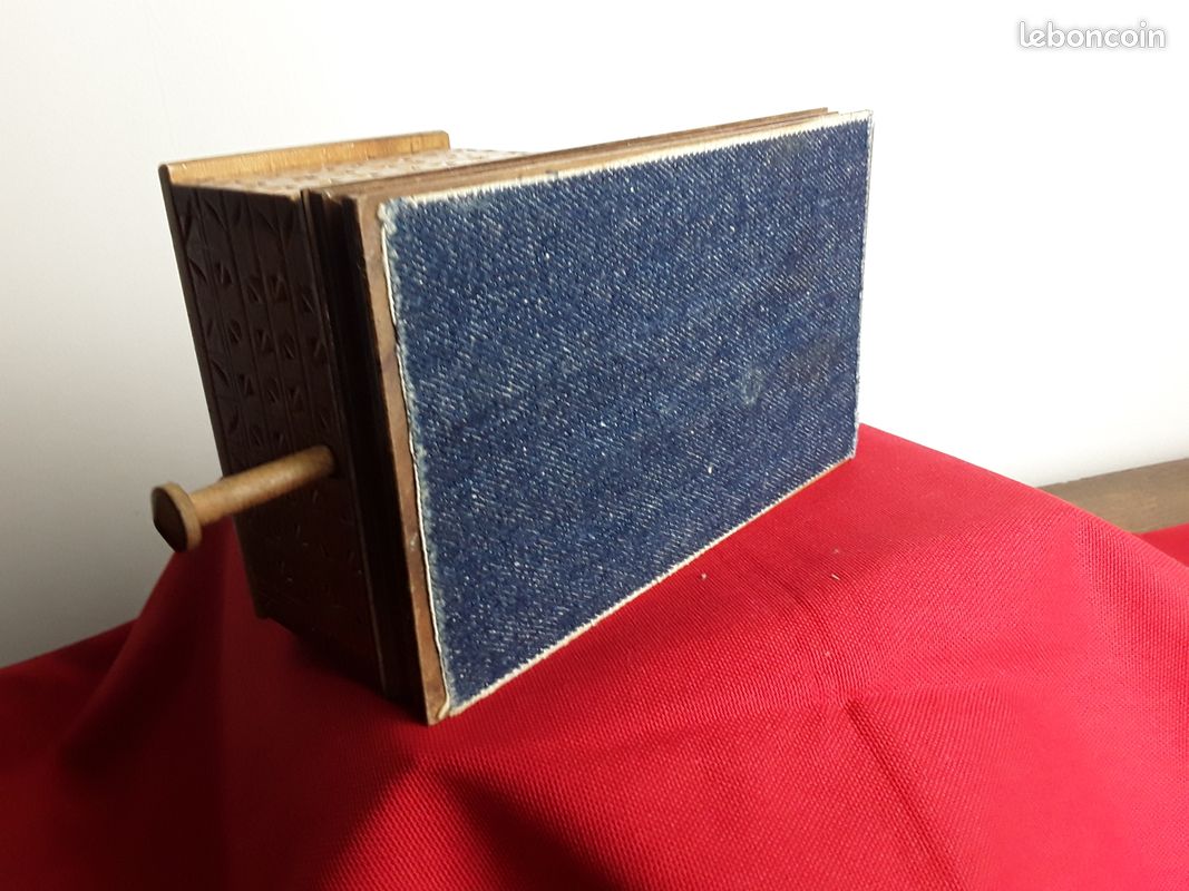 Distributeur de cigarettes oiseau en bois vintage (image 5)