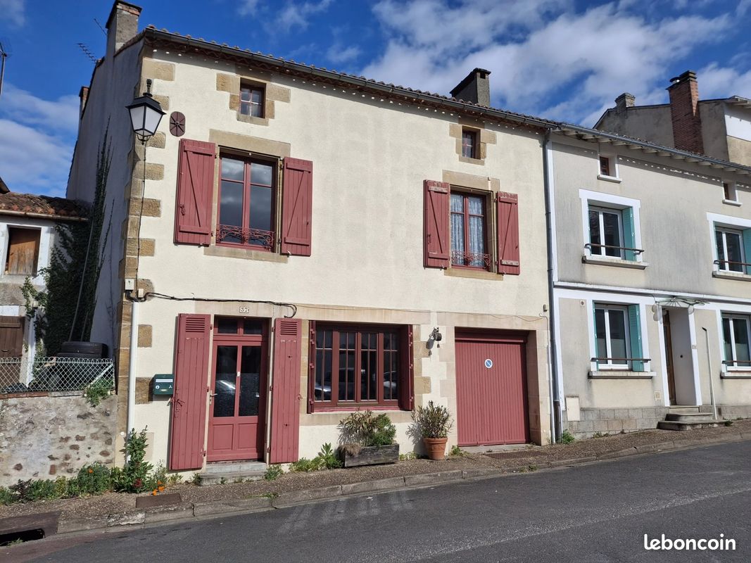 Maison 6 pièces 104 m² · à Availles-Limouzine · 104 m² · 77 000 €