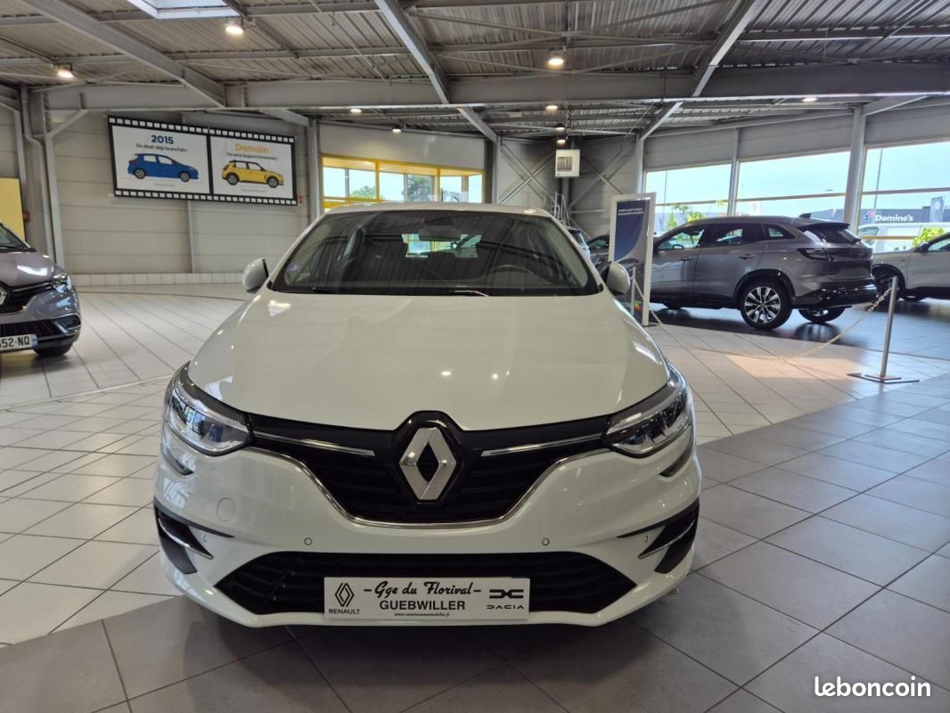Renault Mégane IV Berline E-Tech plug-in hybrid 160 Evolution (image 3)