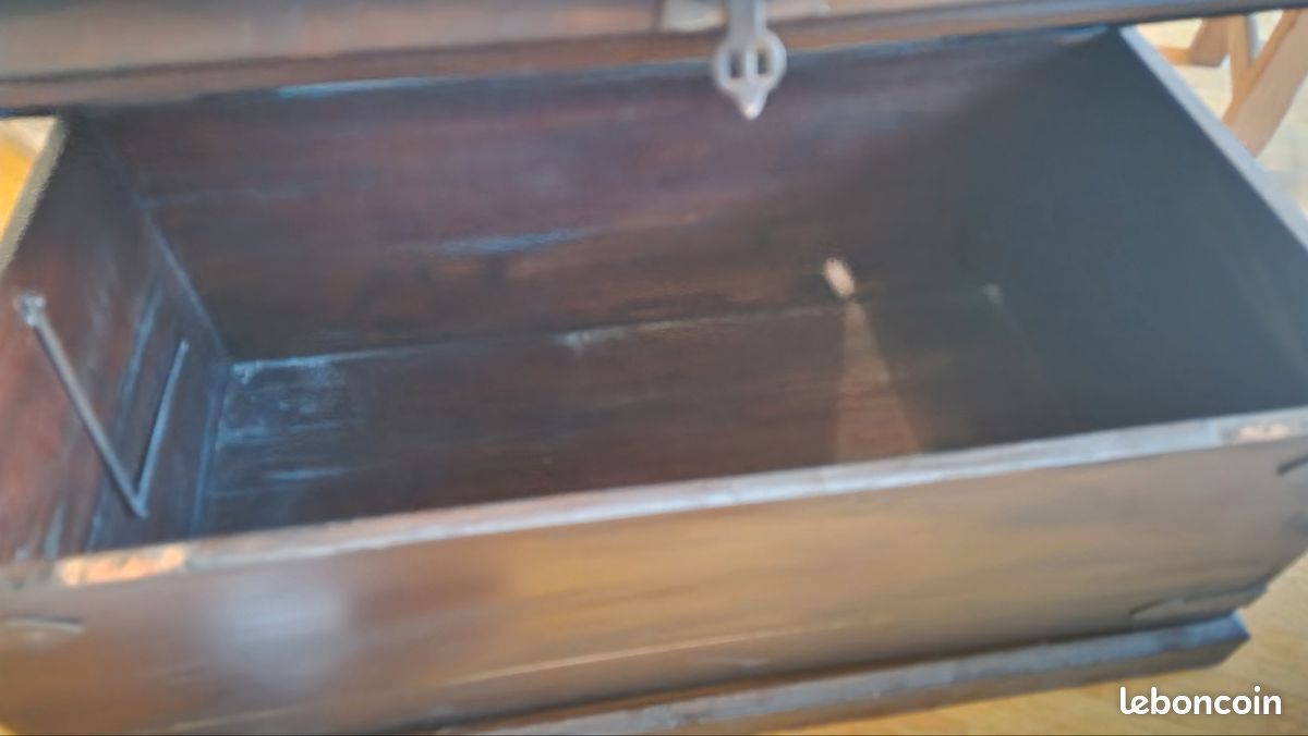 Coffre en bois personnalisé (image 4)