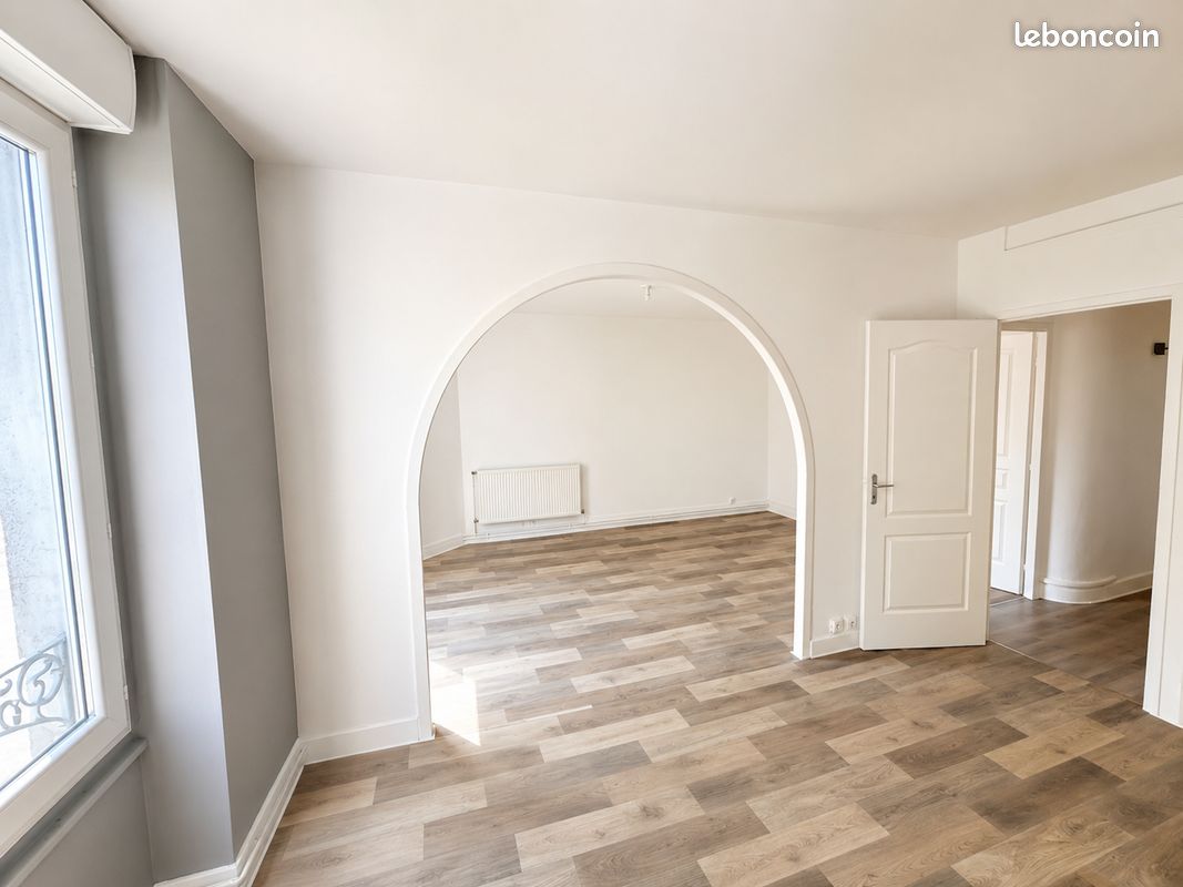 Appartement 3 pièces 87 m² · à Beaurepaire · 87 m² · 675 €
