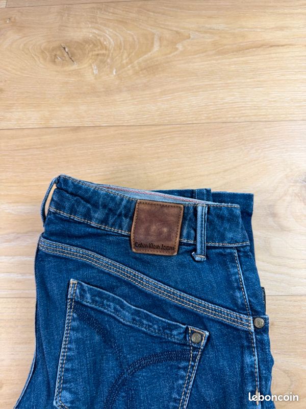 Jean CK Calvin Klein femme W26 FR36 coupe slim bleu délavé NK5 (image 4)