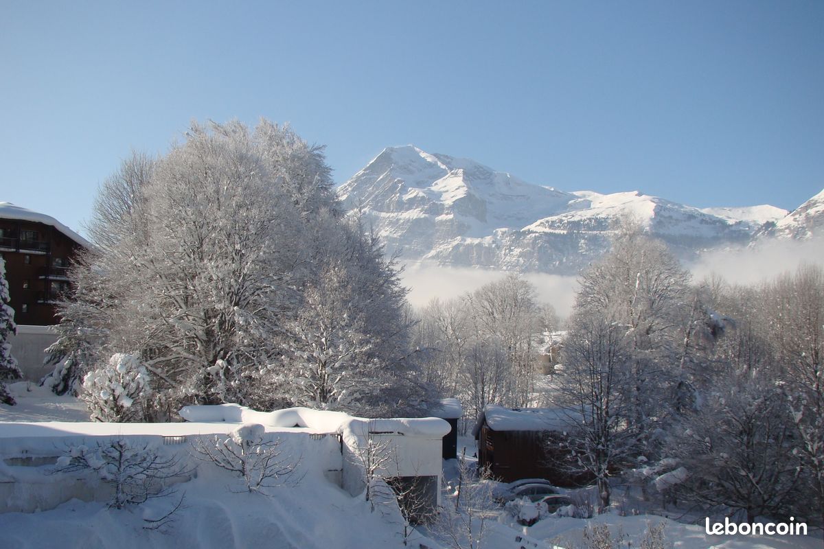 LES CARROZ D’ARACHES (Hte-Savoie)Locat App. 4pers (image 1)