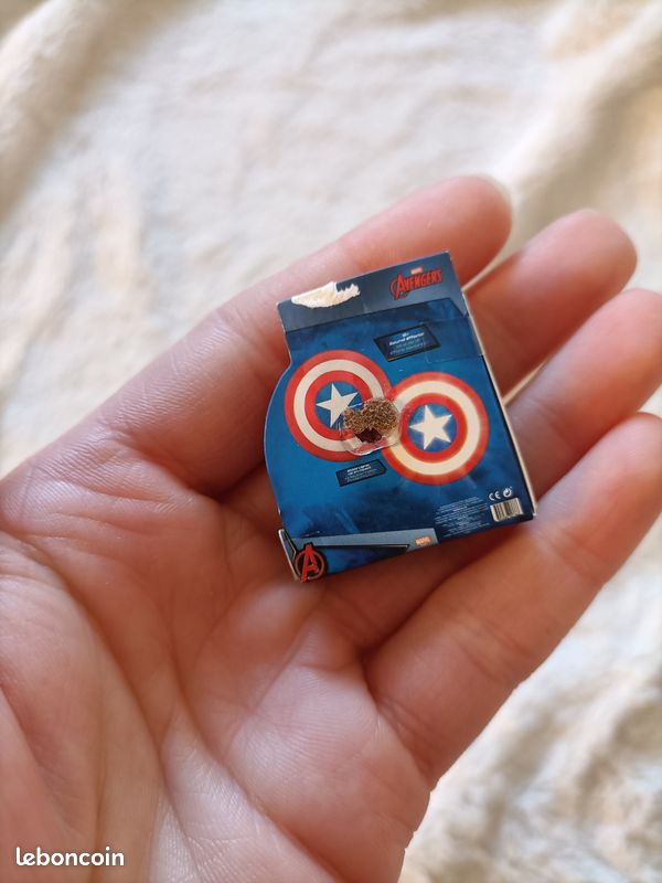 Jouet miniature captain america zuru mini brands (image 2)