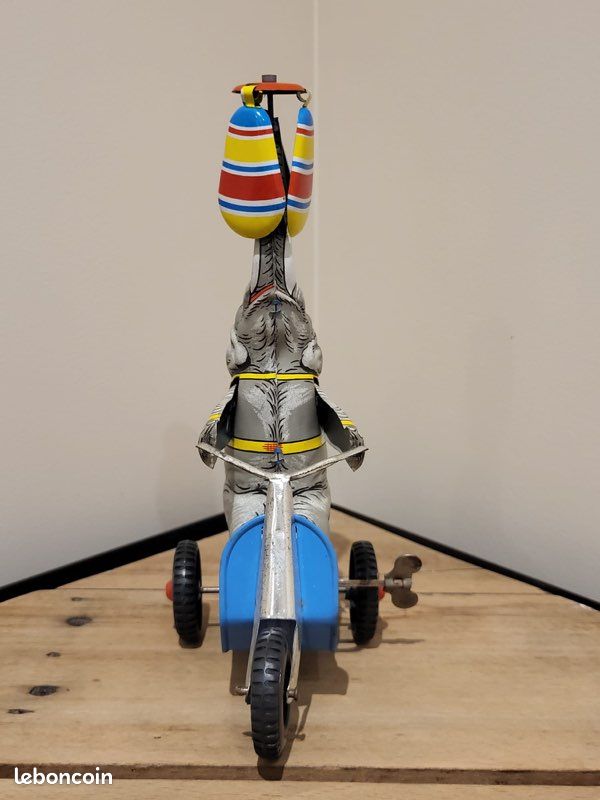 Jouet En Fer éléphant Sur Tricycle - Rétro Et Fait Main - Neuf