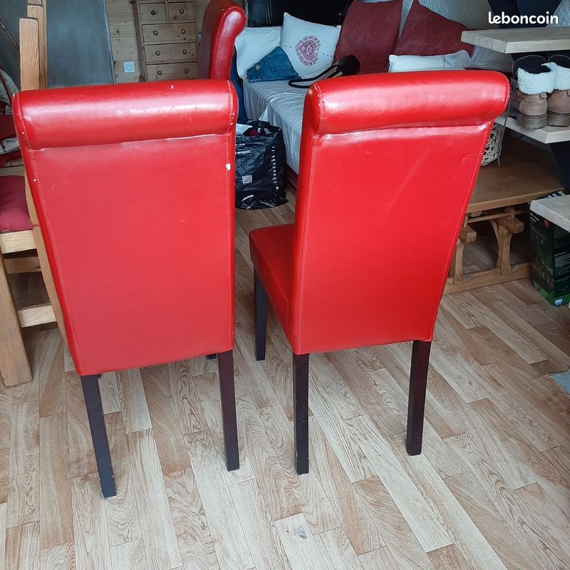 Chaise rouge (image 2)