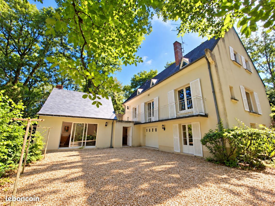 Maison 7 pièces 211 m² · à Chambray-lès-Tours · 211 m² · 418 000 €