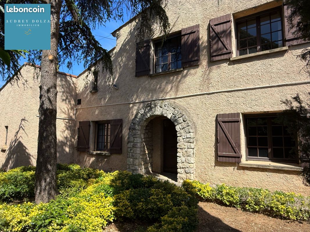 Maison 4 pièces 132 m² · à Rognac · 132 m² · 398 000 €