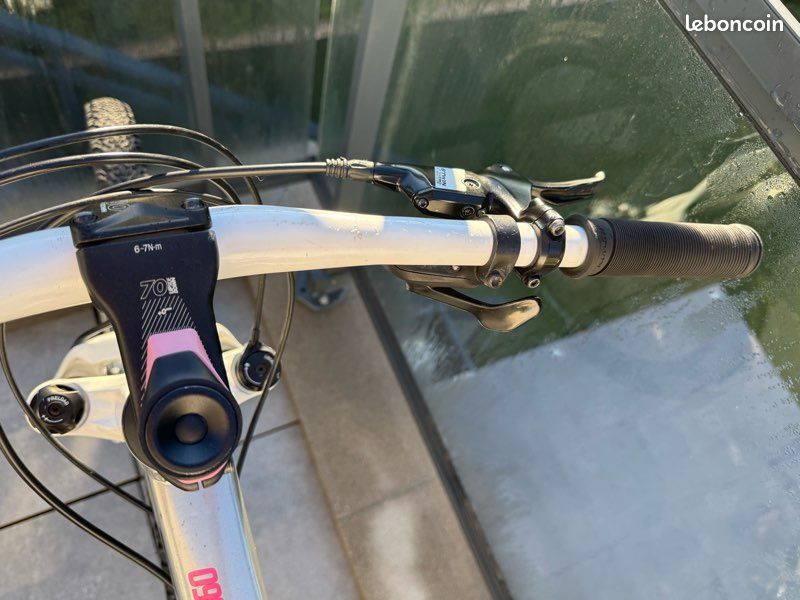 VTT btwin 560 en 27.5 taille M (image 7)