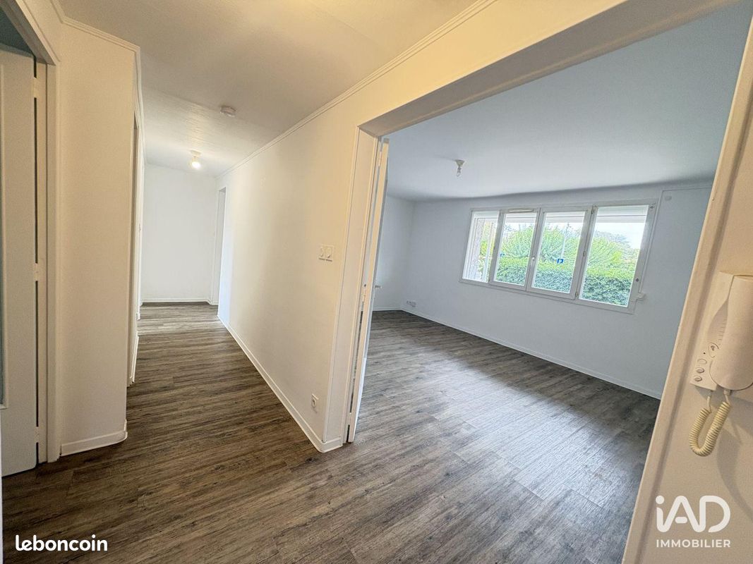 Appartement 3 pièces 64 m² · à Saint-Raphaël · 64 m² · 815 €/mois