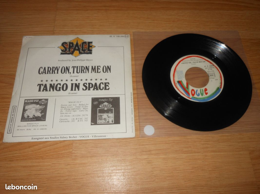 Vinyle 45 tours SPACE "Carry on, turn me on - tango in space" (image 5)