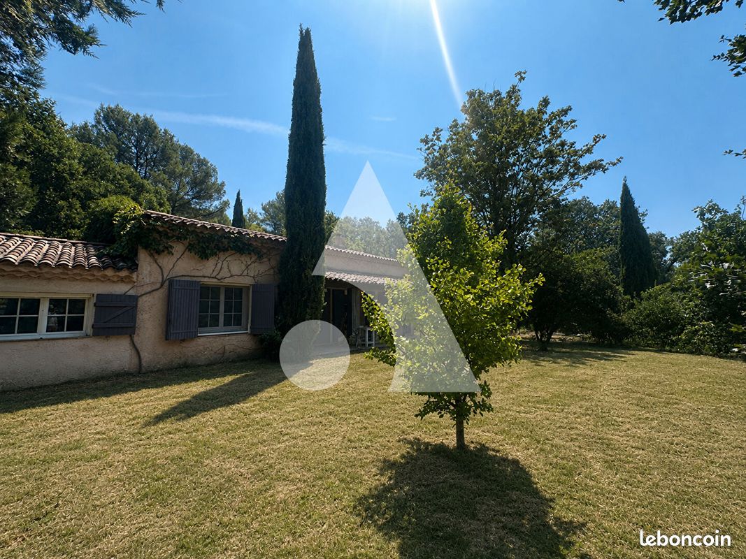 Maison 7 pièces 160 m² · à Venelles · 160 m² · 840 000 €