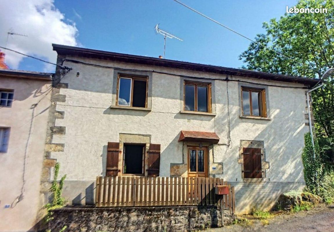 Maison 5 pièces 125 m² · à Pontaumur · 125 m² · 89 500 €