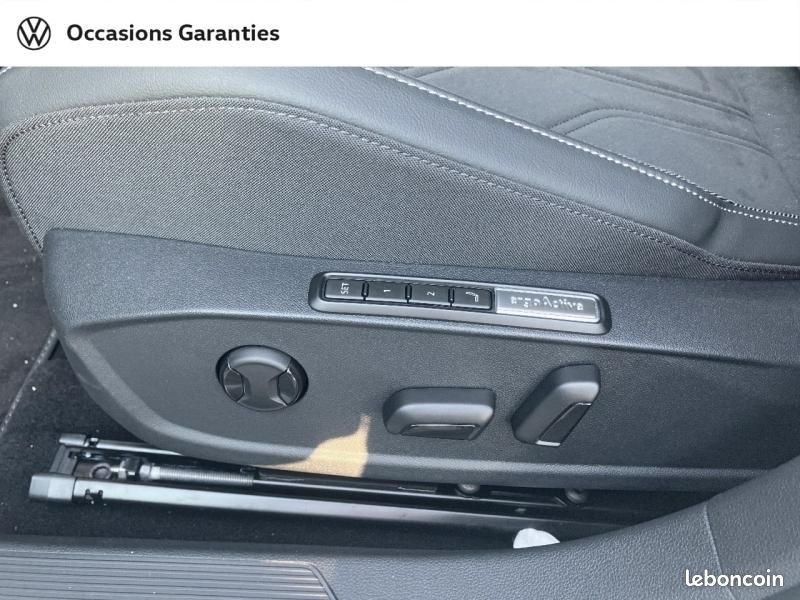 Volkswagen Golf 1.5 eHybrid 204ch Style DSG6 (image 30)