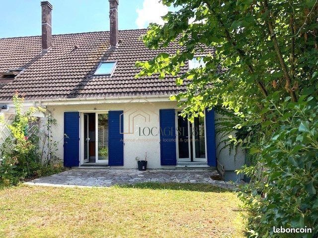 Maison 6 pièces 105 m² · à Bourges · 105 m² · 990 €
