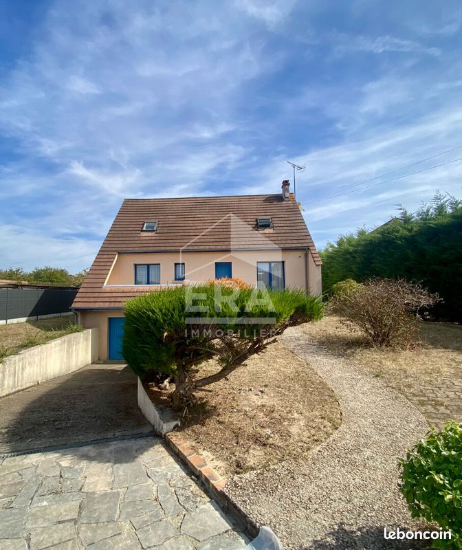 Maison 4 pièces 114 m² · à Dordives · 114 m² · 195 000 €