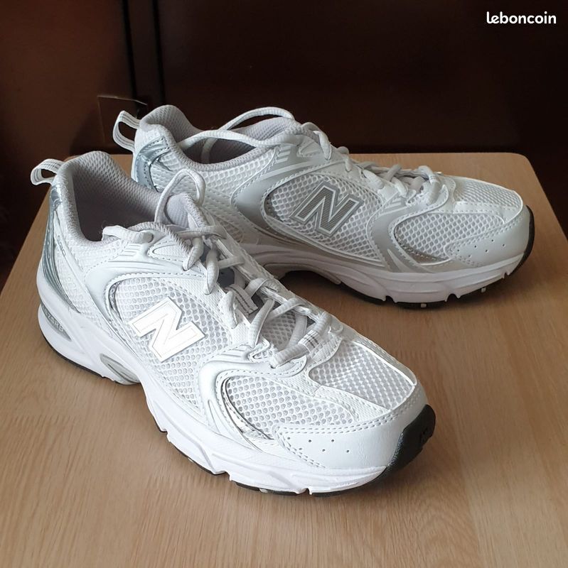 530 Blanche New Balance Chaussure Femme Argent GR530GB New Balance