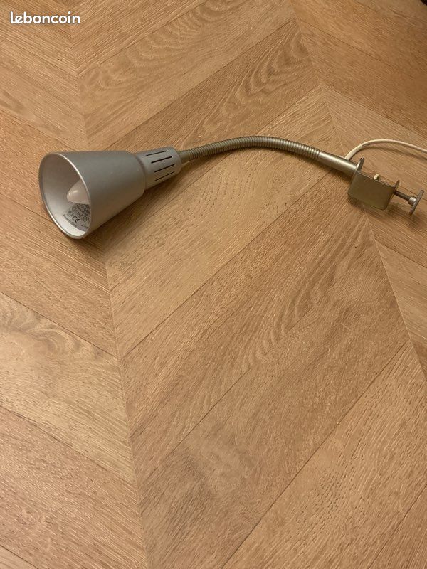 Lampe de bureau grise (image 1)