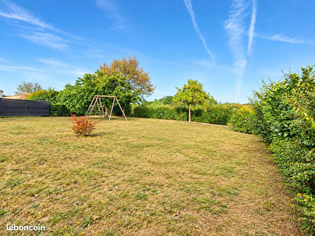 Terrain 450 m² Saint Philbert De Grand Lieu · à Saint-Philbert-de-Grand-Lieu · 134 900 €