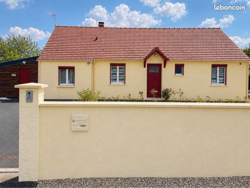 Maison 5 pièces 104 m² · à Vouillon · 104 m² · 850 €