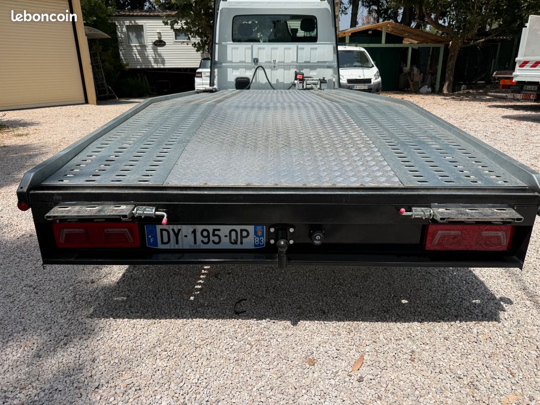 Renault Master Plateau / dépanneuse /porte voiture (image 2)