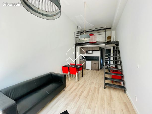 Studio 1 pièce 44 m²